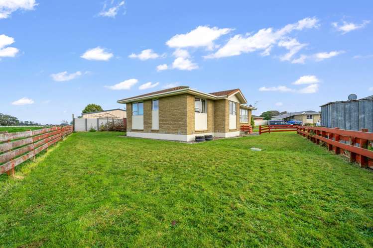 32 Ottrey Street Clifton_23