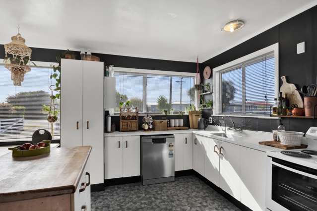 15 Bone Crescent Hawera_3