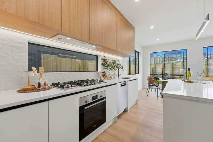 19 & 25 Wira Lane Silverdale_7