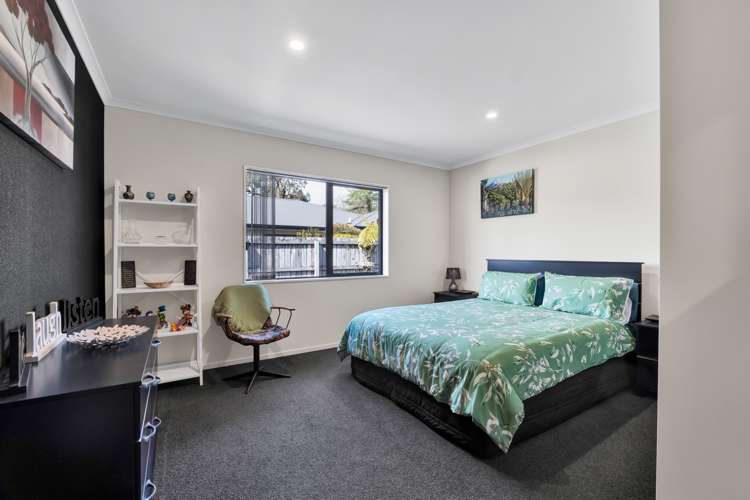 38 Montague Grove Stratford_16