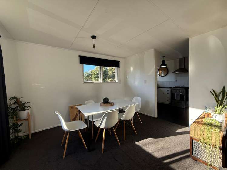 38 Clivedon Place Redwood_4