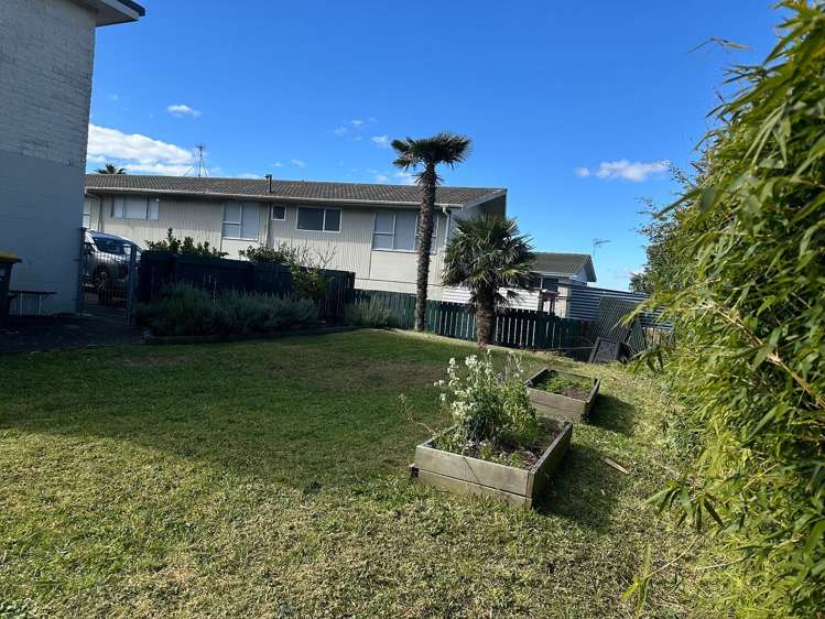 19 Taitua Drive Te Atatu South_17
