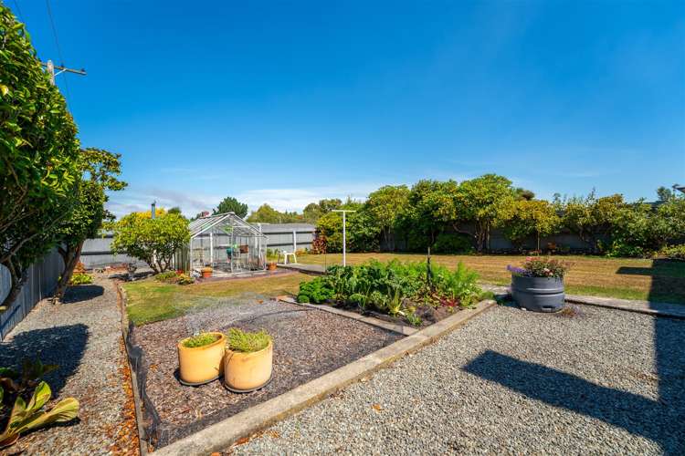 88 Pages Road Marchwiel_16