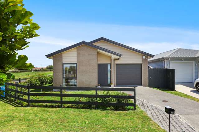 Modern Coastal Living with Stunning Views