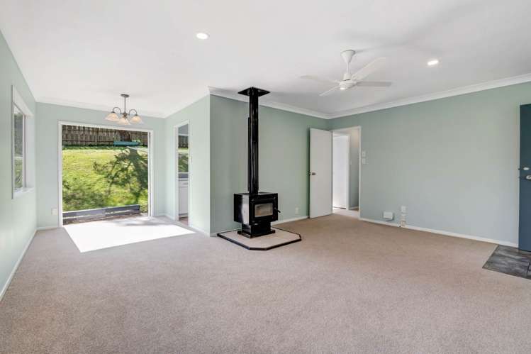 89 Brian Crescent Stanmore Bay_6