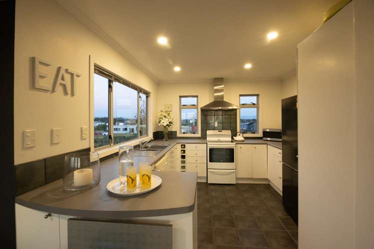 22A Marine Parade Foxton Beach_10