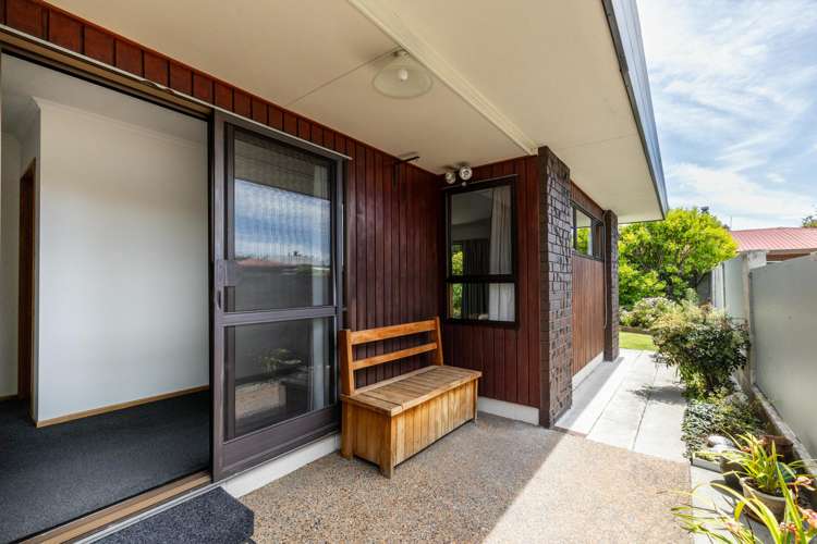 2/5 Forward Street Greenmeadows_4