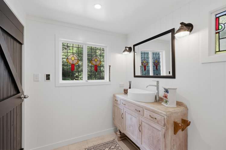 19 Crescent Road West Ostend_9