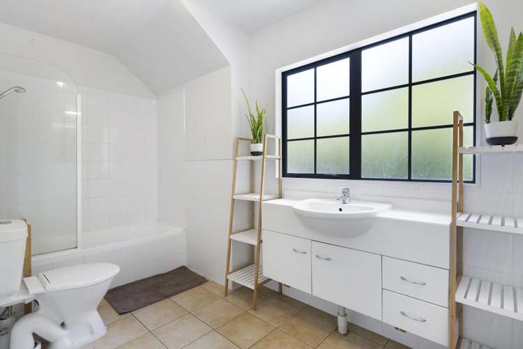 8/19 Langana Avenue Browns Bay_11