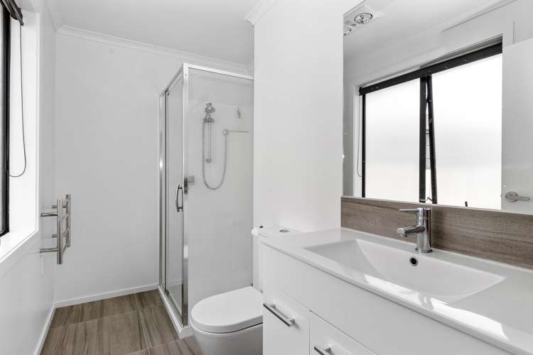 15 Blackwood Crescent Glenview_8