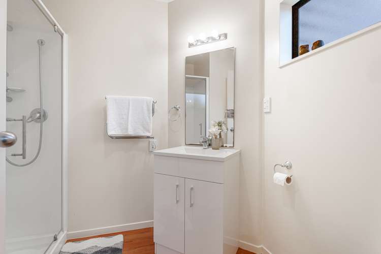 59 Royal Road Massey_11