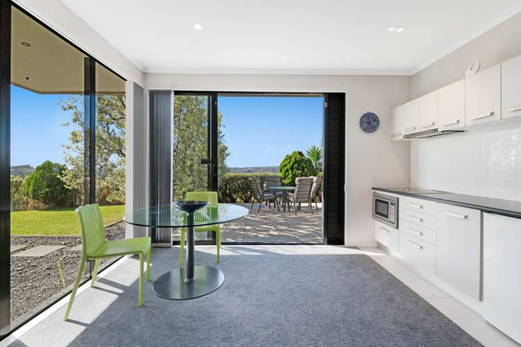 15 Balboa Drive Matakatia_15