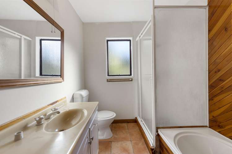 121 Hall Road Sawyers Bay_16