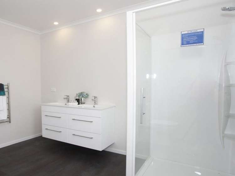 15 Coutts Way Fitzherbert_15