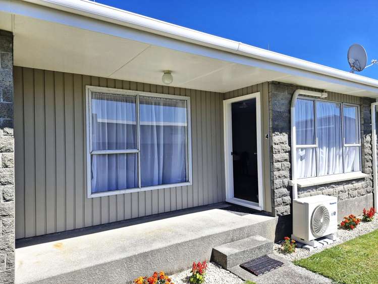 4/64 Tasman Street Greymouth_1