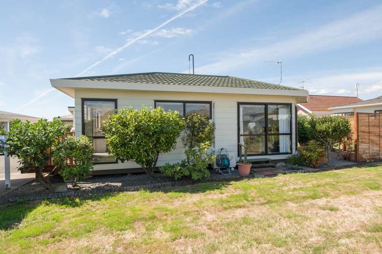 6 Birchwood Grove Richmond_14