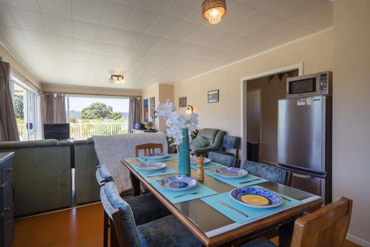 7 Marine Parade Cooks Beach_5