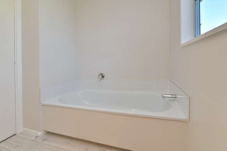 46b Railway Street Sefton_14