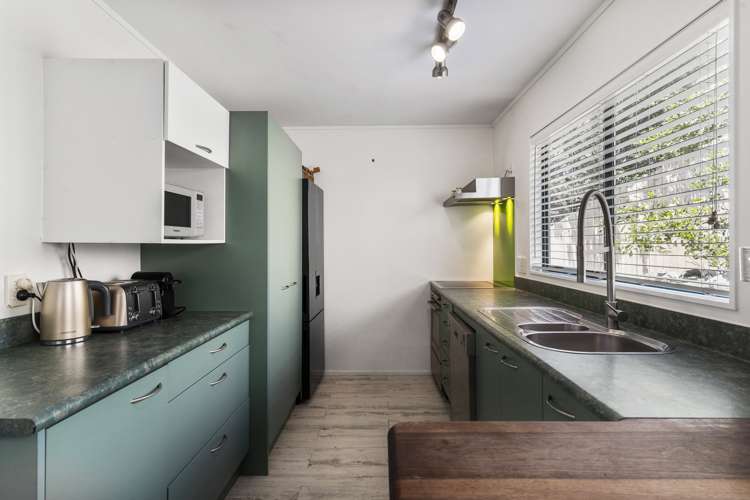 2/83 Vandeleur Avenue Birkdale_6