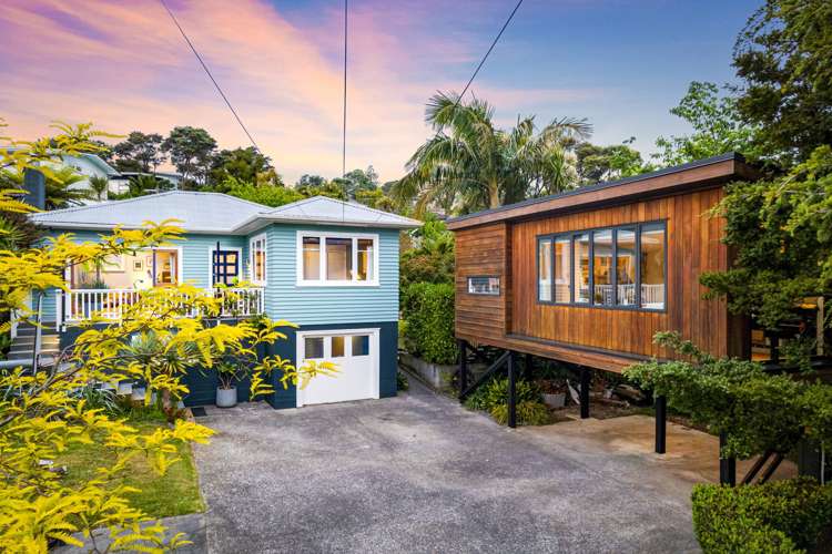 18 Derwent Crescent Titirangi_0