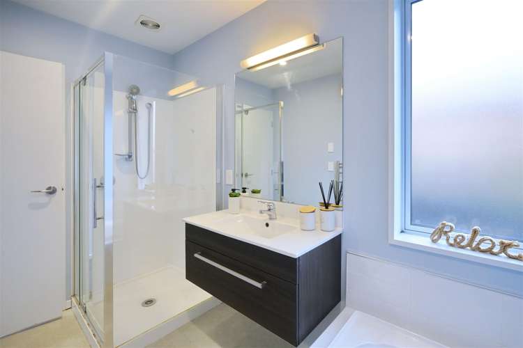 1/16 Strowan Road Strowan_16