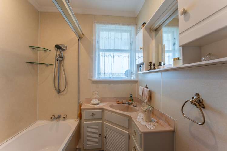 15 Hawea Street Glenwood_14