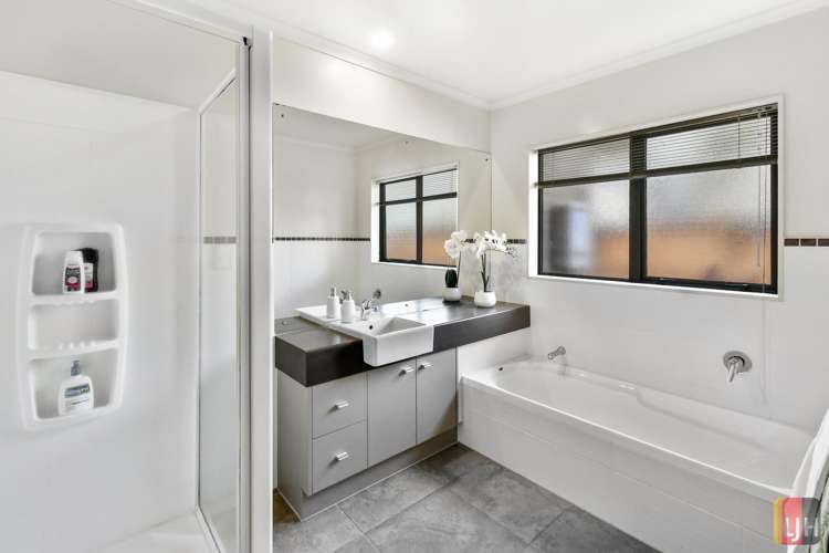 13 Girvan Terrace Wattle Downs_11