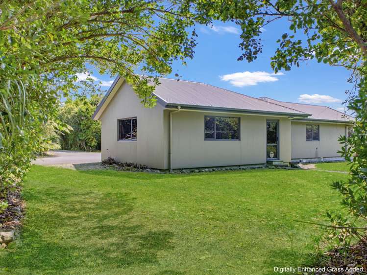 1955 Egmont Road_5