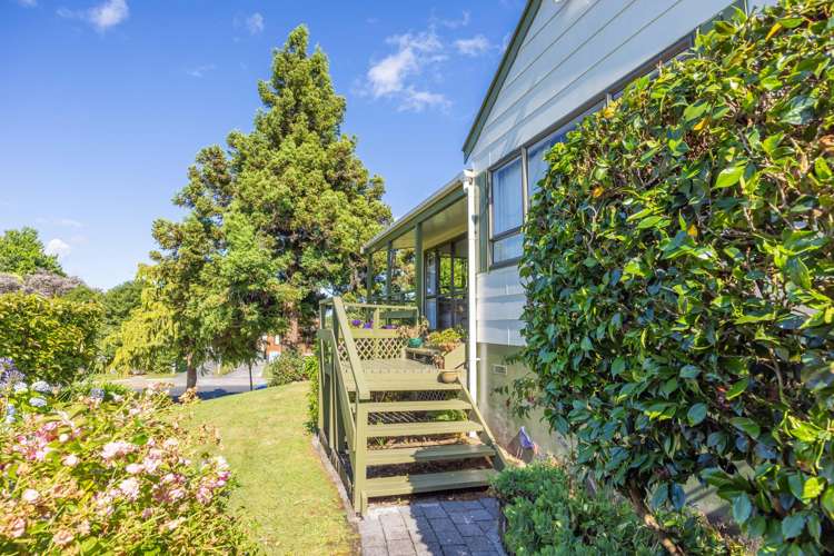 28 Gilbass Avenue Hamilton Lake_31