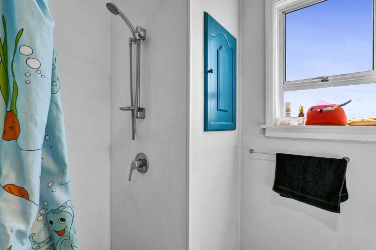 84 Mawhitiwhiti Road Normanby_21