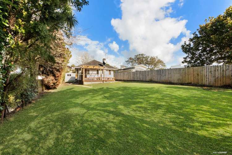 33 Puketea Street Blockhouse Bay_7