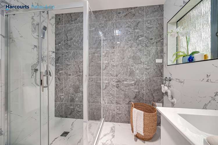 2/81 Stredwick Drive Torbay_13