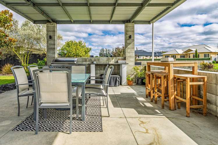 21 Torbay Avenue Lake Hood_23