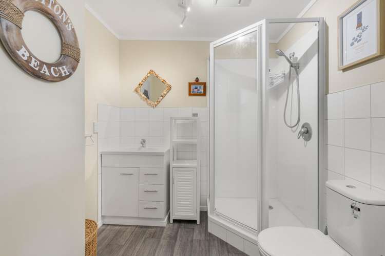 102 Mark Street Whangamatā_36