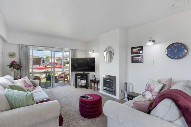 1/6 Webster Street Westown_2