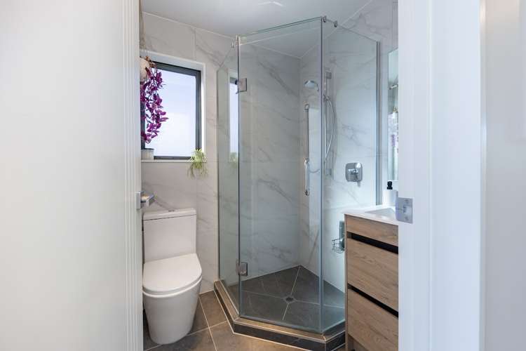 1/24 Tara Road Henderson_15