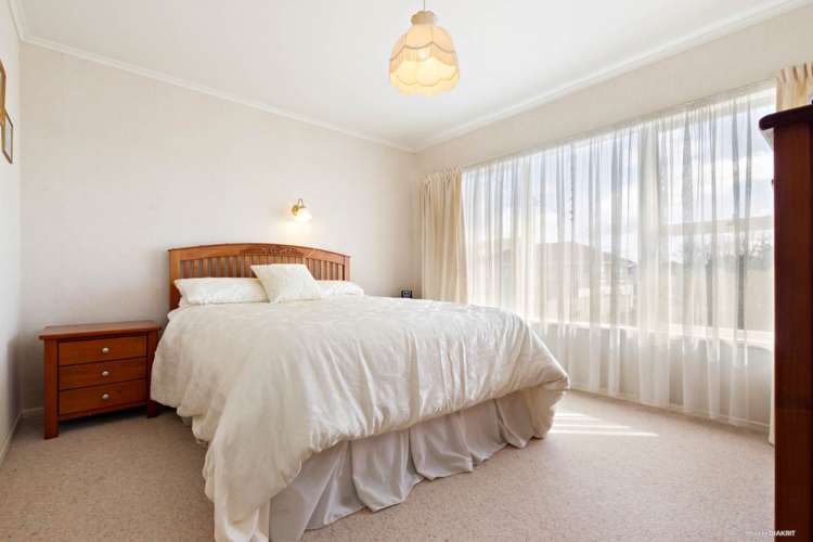 16 Letterkenny Place Blockhouse Bay_11