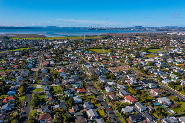 1/12 Sherwood Avenue Te Atatu South_22