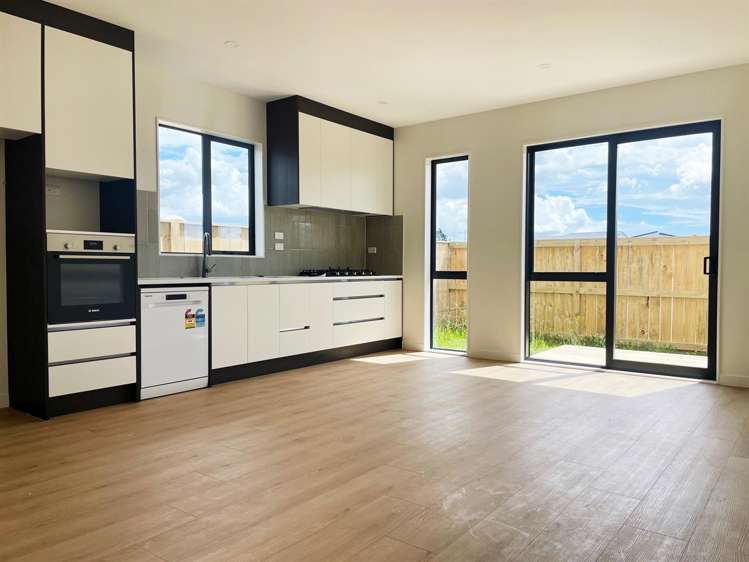 6 Ihi Place Karaka_3