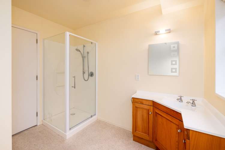 1/19 Raupo Street Bromley_8