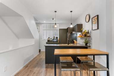 12/8 Burgoyne Street_1
