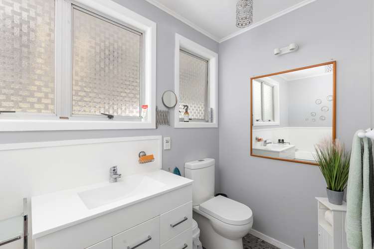 35 Daniell Street Solway_11