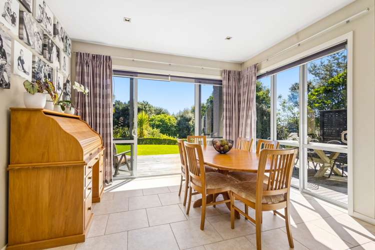 664 Redoubt Road Flat Bush_14