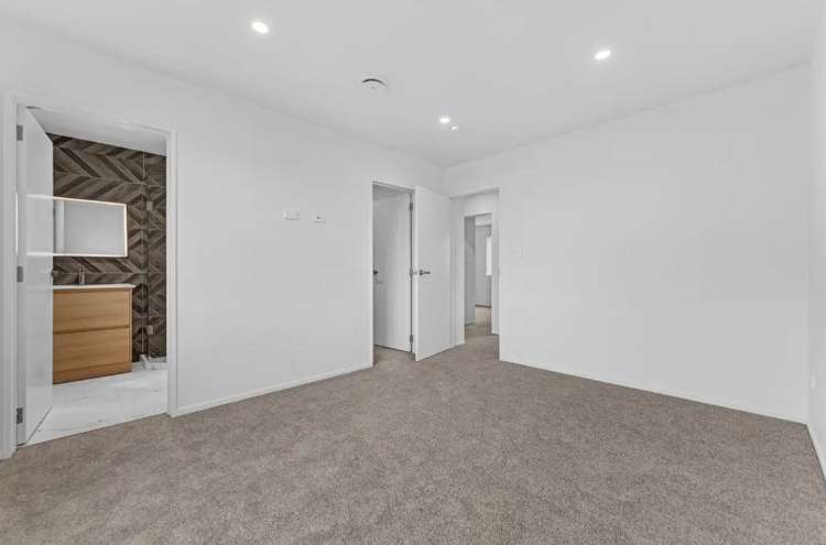 22B & C Justamere Place Weymouth_15