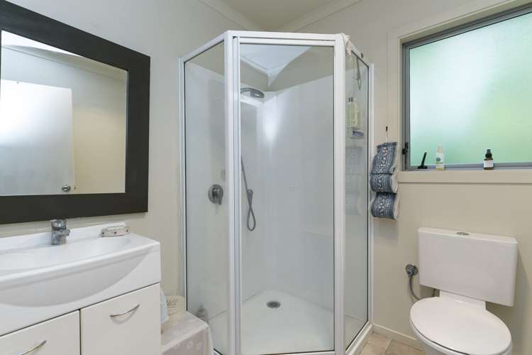 25 Postgate Drive Whitby_15