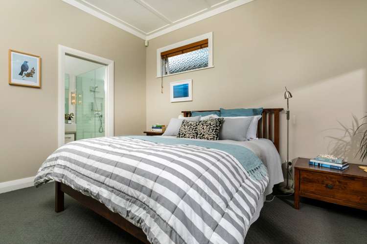 12 Ascot Avenue Narrow Neck_11