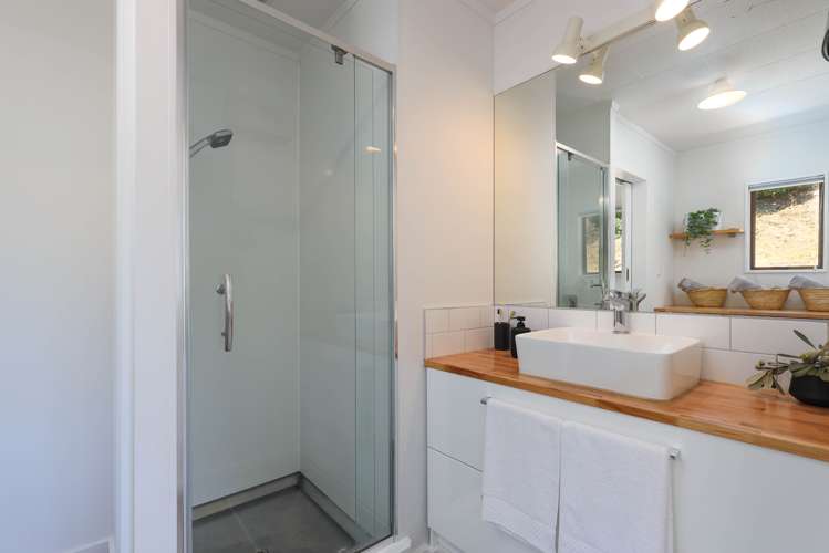 33 Athol Street Glenduan_7