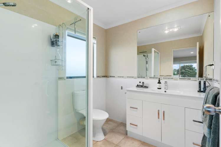 11 Greta Banks Place Wattle Downs_22