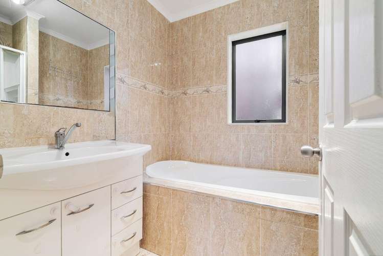 b/15 ARTHUR ROAD 10668_9