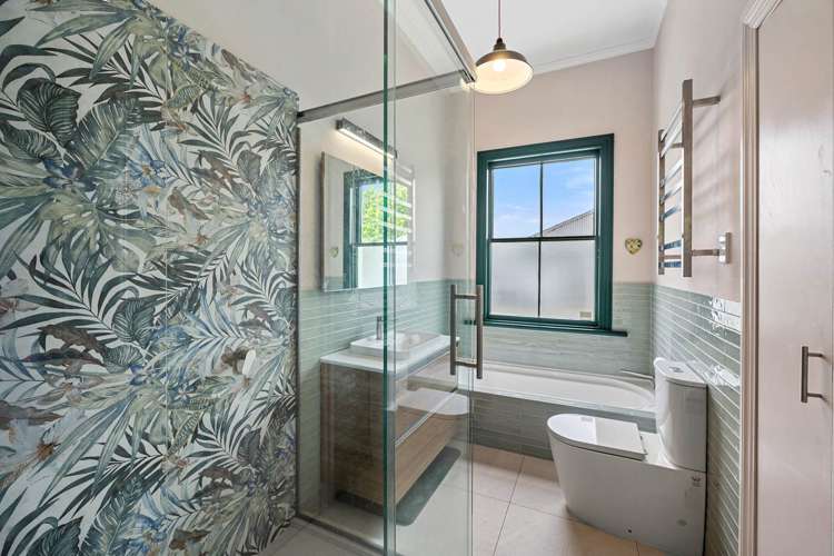 37 Ewen Alison Avenue Devonport_13